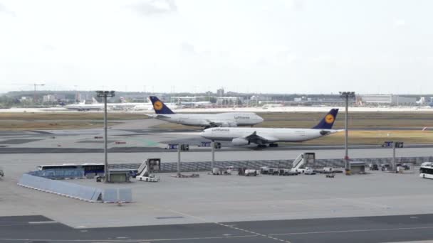 Flughafen Frankfurt — Stockvideo