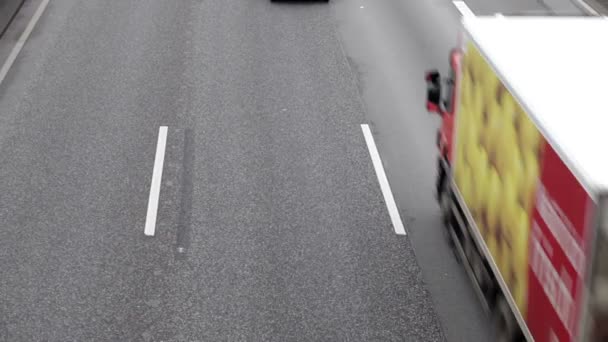 Pendlerverkehr auf deutschen Autobahnen — Stockvideo