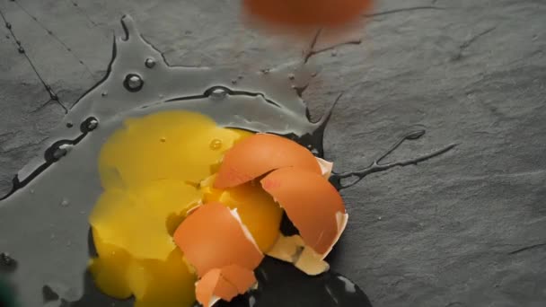 Eggs Falling Ground Slow Motion — Stock Video