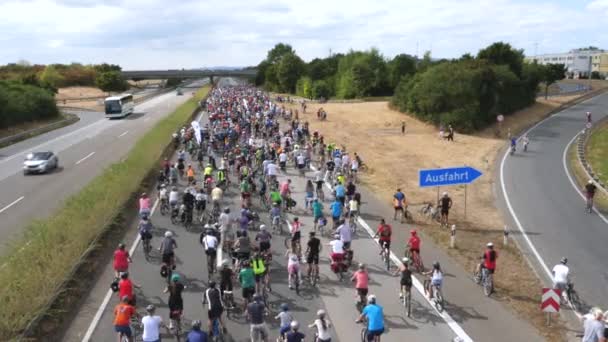Вісбаден Німеччина Серпня 2022 Близько 8500 Велосипедистів Протестувальників Заблокували Рух — стокове відео