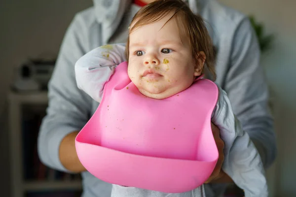 Caucasian Baby Wearing Silicone Bib Meal Front View Portrait Copy — Stock Photo, Image
