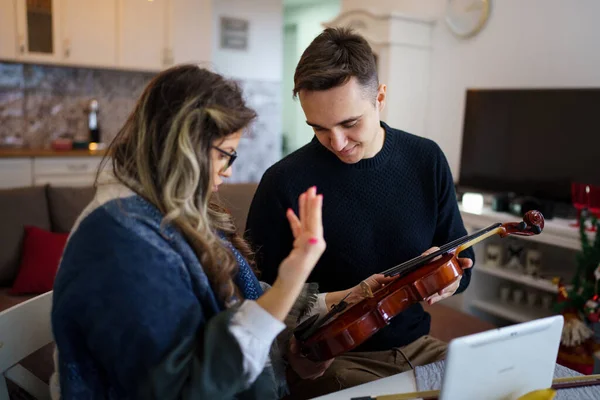Young Adult Caucasian Man Student Learning Play Violin Help His — Stock Photo, Image