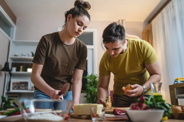 Zwei Menschen Junge Erwachsene Paar Mann Und Frau Mann Und — Stockfoto