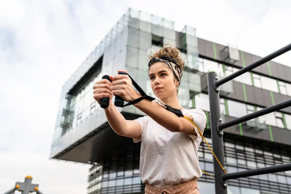 One Woman Young Adult Caucasian Female Training Rubber Elastic Resistance — Foto de Stock