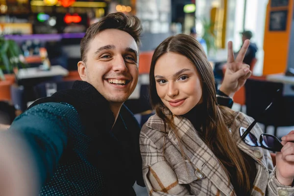 Deux Personnes Jeune Couple Caucasien Homme Femme Amis Féminins Masculins — Photo