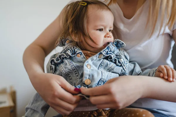 Small Caucasian Baby Girl Infant Child Her Mother Dressing Undressing —  Fotos de Stock