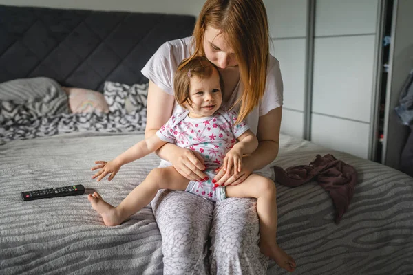 One Small Caucasian Girl Toddler Sitting Bed Home While Her — Stock Photo, Image