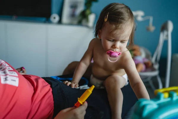 One Girl Toddler Caucasian Sitting Parent Playing Toys Early Development — Stock Photo, Image