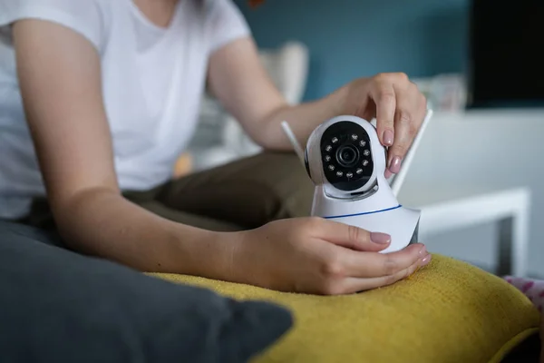 Close Hands Unknown Caucasian Woman Holding Home Security Surveillance Camera — ストック写真