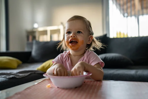 One Girl Small Caucasian Toddler Female Child Daughter Eating Alone — Stockfoto