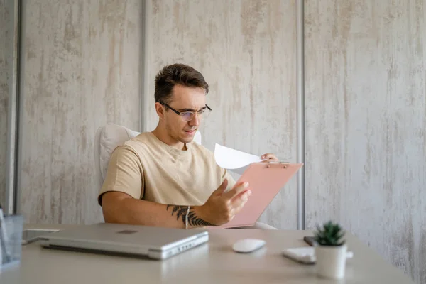 One Man Male Caucasian Entrepreneur Businessman Sitting Office Desk Work — Stock Fotó