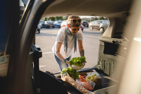 One Woman Mature Caucasian Female Putting Box Vegetables Back Her — Fotografia de Stock