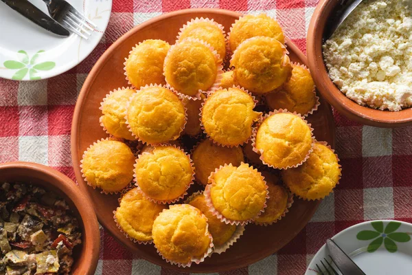 Corn Pone Muffins Plate Table Fresh Baked Ready Eat Organic — 스톡 사진