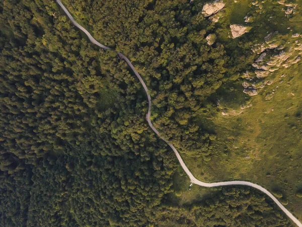 Vista Aérea Arriba Hacia Abajo Del Dron Carretera Cordillera Través — Foto de Stock