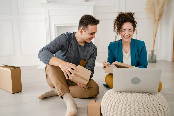 Junges Paar Mann Und Frau Freund Und Freundin Oder Mann — Stockfoto