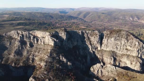 Batu Karang Dari Nisevac Dekat Svrljig Tebing Serbia Dan Batu — Stok Video