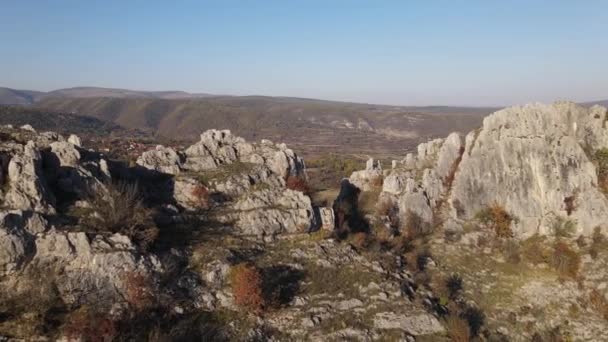 Rocce Pietra Del Nisevac Vicino Svrljig Serbia Scogliera Gola Roccia — Video Stock