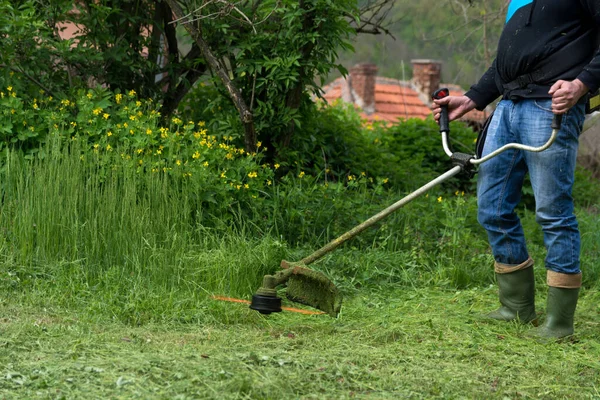 Farmer Mowed Tall Grass Village Backyard Hand Lawn Gasoline Mower — Stock Photo, Image