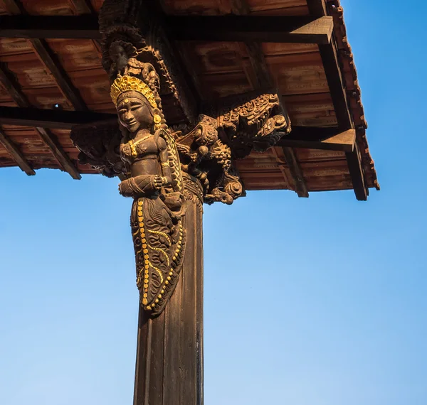 Estatueta de madeira — Fotografia de Stock