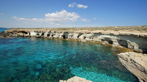 海の洞窟、岬 greko, アギアナパ, キプロス, ヨーロッパ ロイヤリティフリーのストック写真