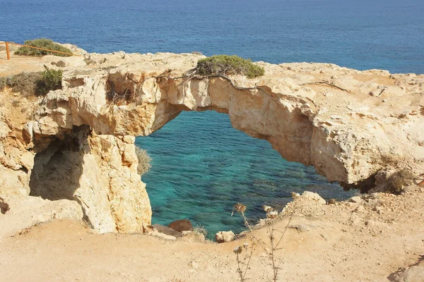 Naturlig bro, cape greko, Cypern — Stockfoto