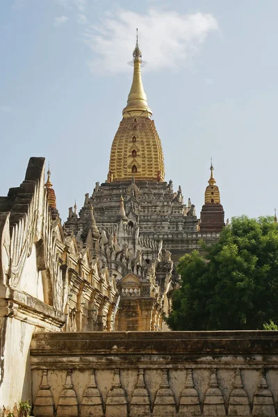 Templo de Ananda, Bagan, Mianmar — Fotografia de Stock