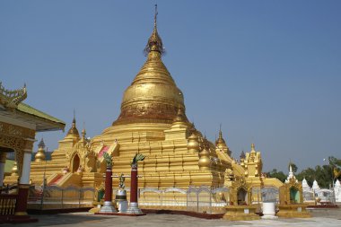 Kuthodaw Pagoda, Mandalay, Burma