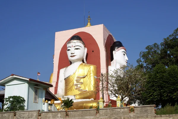 Kyaikpun Pagoda, Bago, Myanmar — Zdjęcie stockowe
