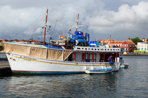 Porto de Willemstad, Curaçao, Ilhas ABC — Fotografia de Stock