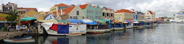 Porto de Willemstad, Curaçao, Ilhas ABC — Fotografia de Stock