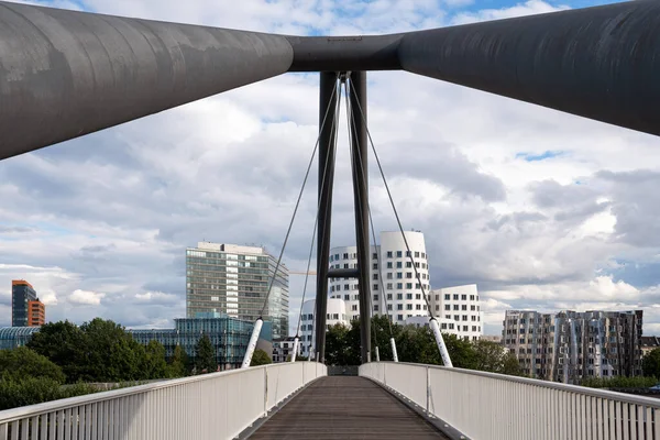 Dusseldorf Γερμανια Σεπτεμβριου 2022 Πανοραμική Εικόνα Σύγχρονων Κτιρίων Στο Λιμάνι — Φωτογραφία Αρχείου