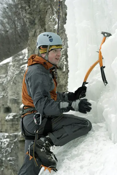 Ice climbing the North Caucasus. — Stock Photo, Image