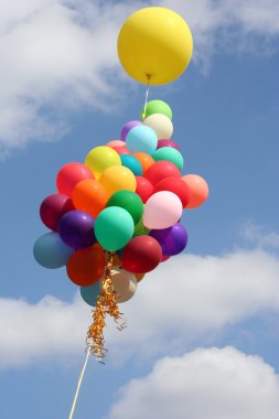 bol renkli balonlar