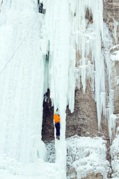 アイス クライミング北のコーカサス. — ストック写真