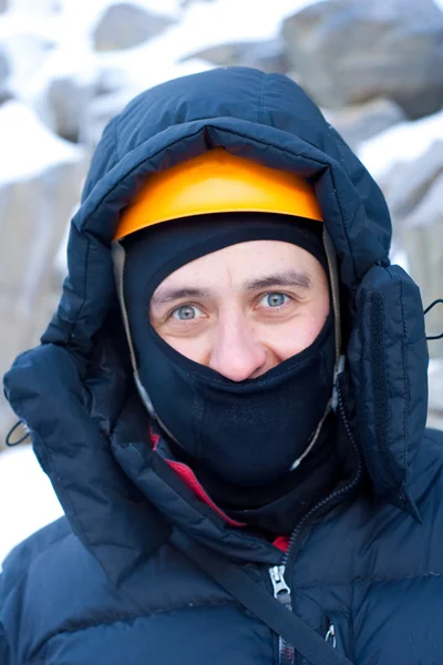 Hiker in winter mountains snowshoeing — Stock Photo, Image