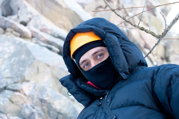 Hiker in winter mountains snowshoeing — Stock Photo, Image