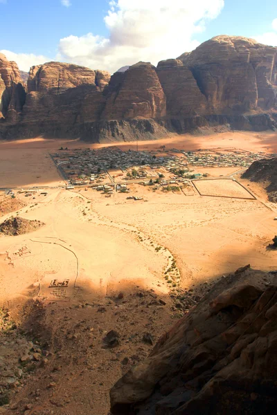 Wadi Rums öken från den stora röda sanddynen — Stockfoto