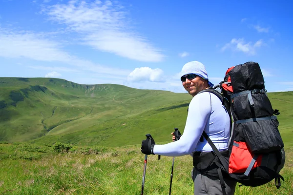 Escursioni estive in montagna. — Foto Stock