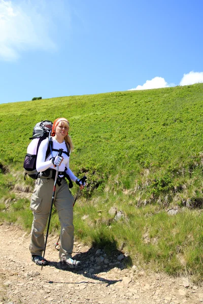 Summer hiking in the mountains. — Stock Photo, Image