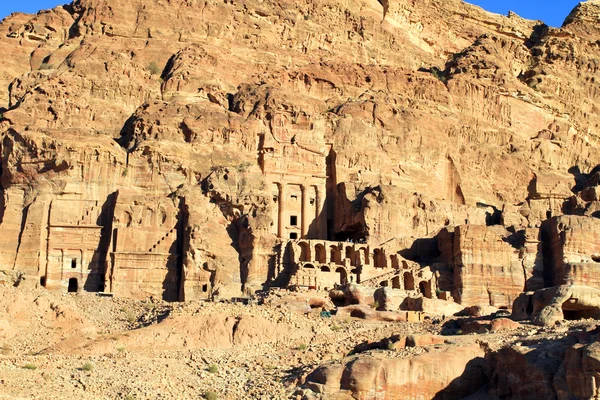 Antike stadt petra in jordan erbaut. — Stockfoto