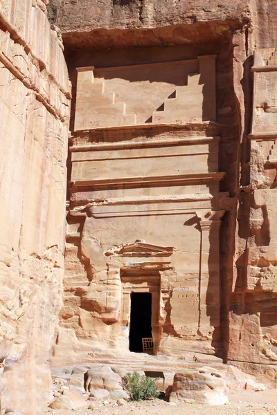 Cidade Antiga de Petra Construída na Jordânia . — Fotografia de Stock