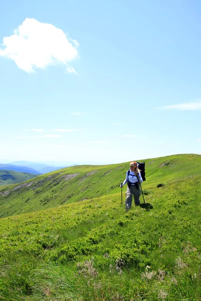 Escursioni estive in montagna. — Foto Stock