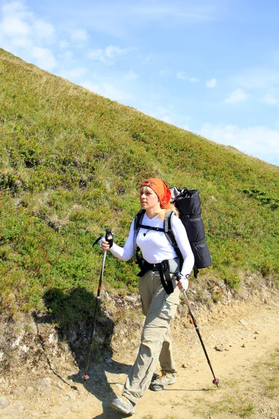 Summer hiking in the mountains. — Stock Photo, Image