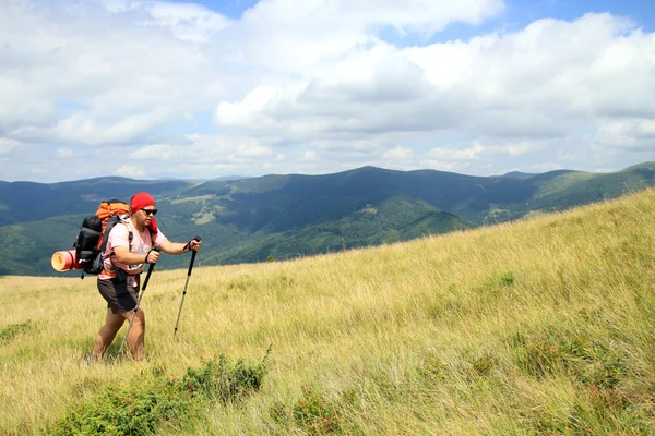 Escursioni estive in montagna. — Foto Stock