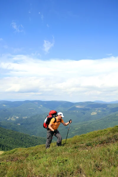 Escursioni estive in montagna. — Foto Stock