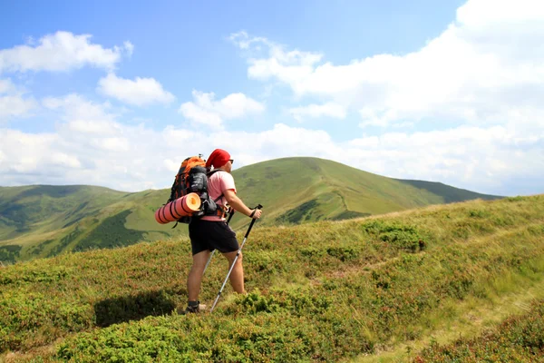 Escursioni estive in montagna. — Foto Stock