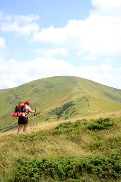 Summer hiking the Carpathians. — Stock Photo, Image