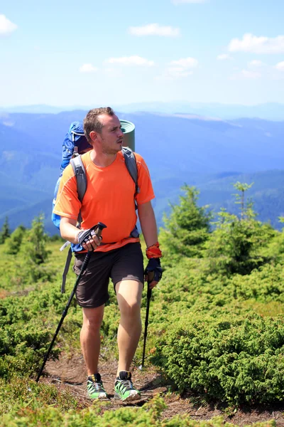 Caminata de montaña . — Foto de Stock