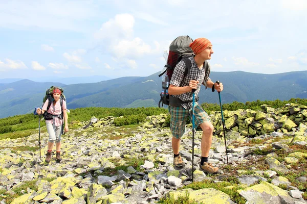 Escursioni estive in montagna. — Foto Stock