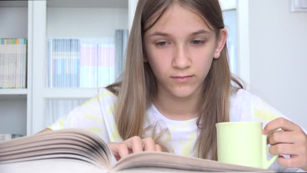 Girl Learning in School Library, Adolescent Child Reading Book, Kid, Teenager Schoolgirl Studying in Classroom, Children Education — Vídeo de stock